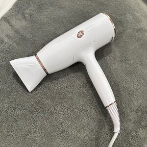 T3 AireLuxe Ionic Hair Dryer